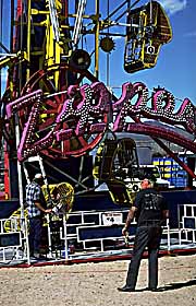 festival-zipper