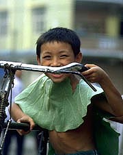 liangping-boy-with-bike