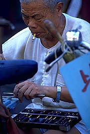 men-making-abacus