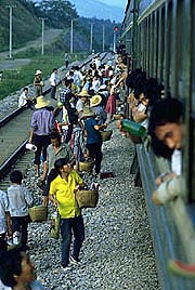 train-market