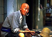xian-man-with-pipe